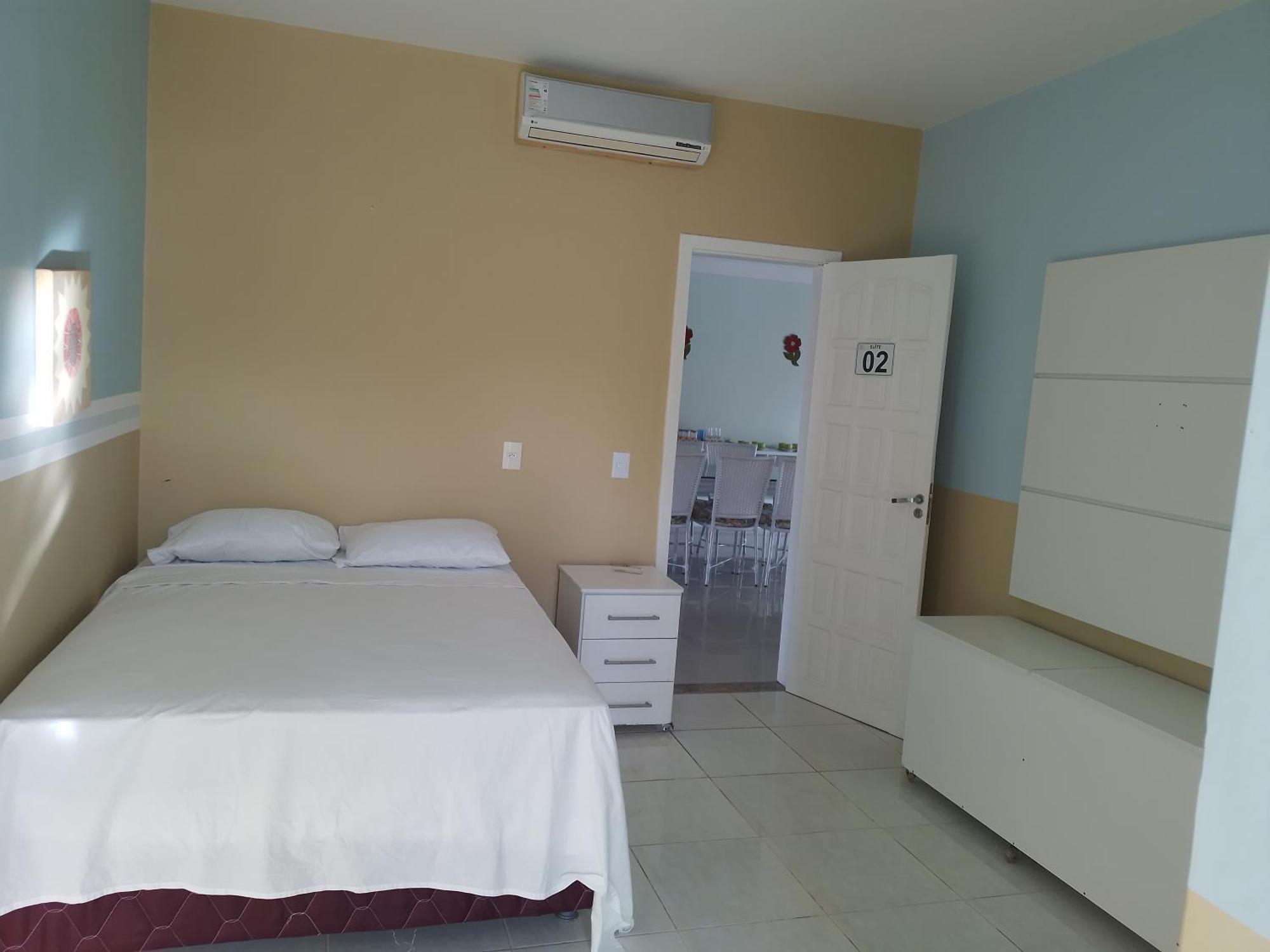 Pousada Areias Coloridas Bed and Breakfast Beberibe Kamer foto